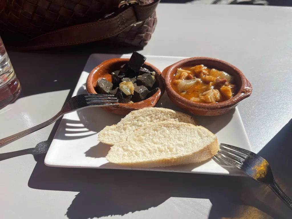 Taberna Rosa Negra_Navaluenga_slider_image_3