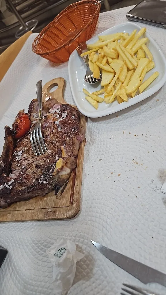 Maca Santiago_EFE-EME_Mazaricos_review