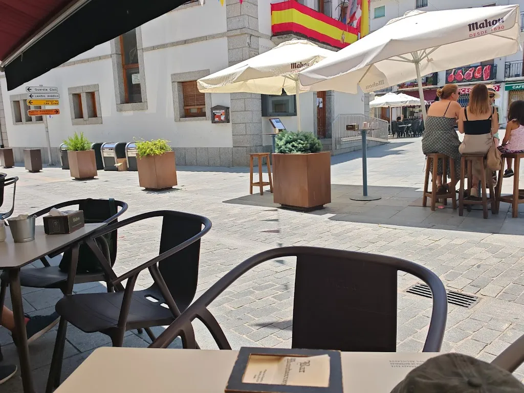 Guillermo Begué_Bar Monterrey_Navaluenga_review