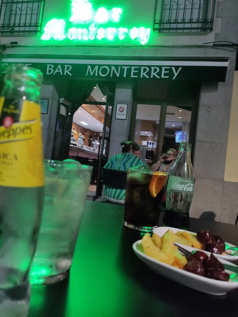 Mónika Jiménez_Bar Monterrey_Navaluenga_review