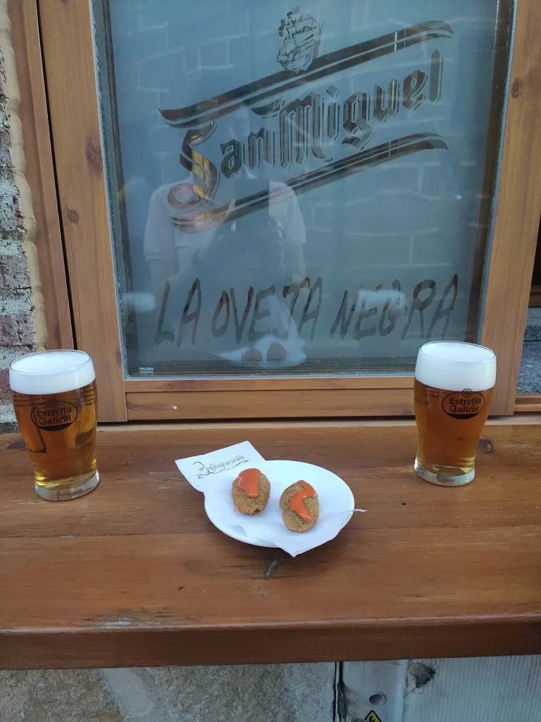 Mónika Jiménez_La Oveja Negra_Navaluenga_review