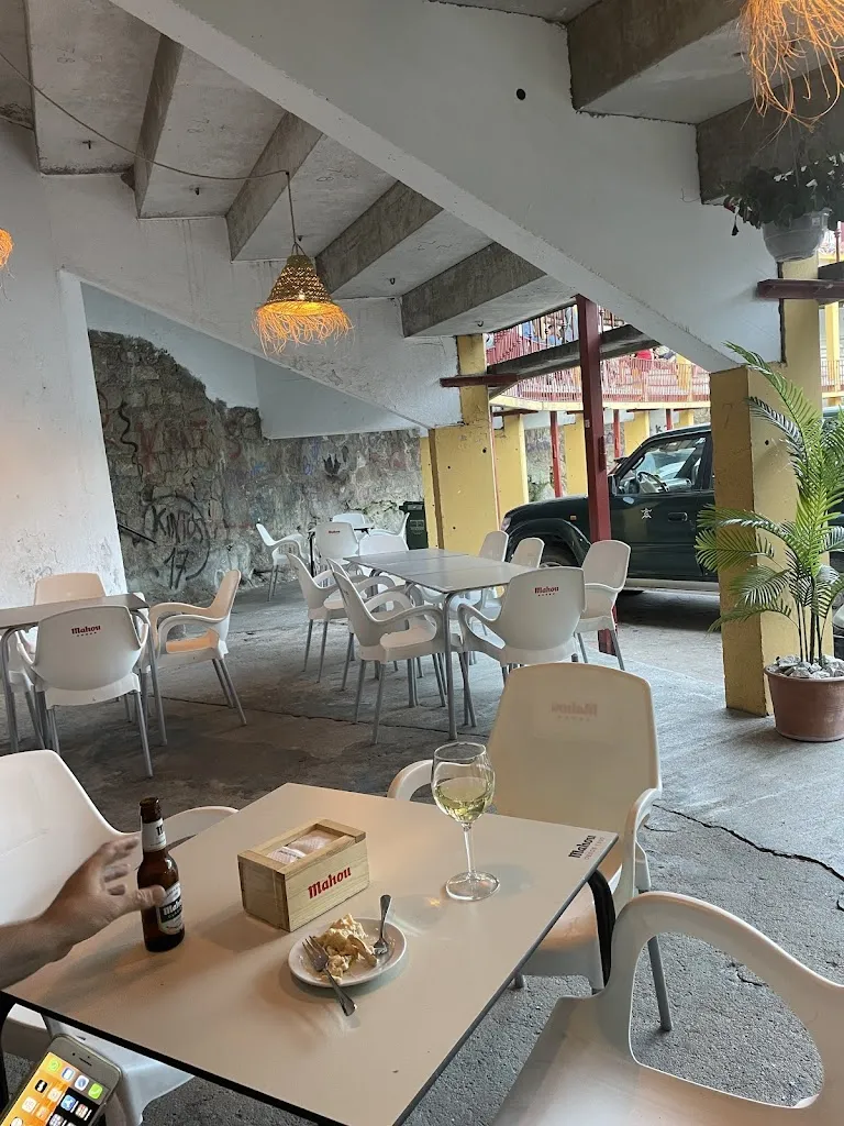 Emma_Bar El Hogar_Pedro Bernardo_review