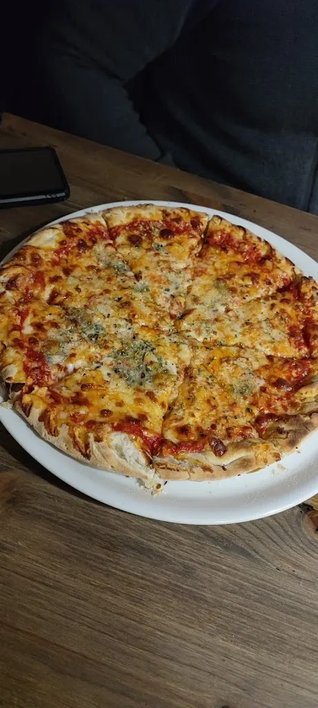 Menu_Pizzeria de segovia_Pedro Bernardo_image_4