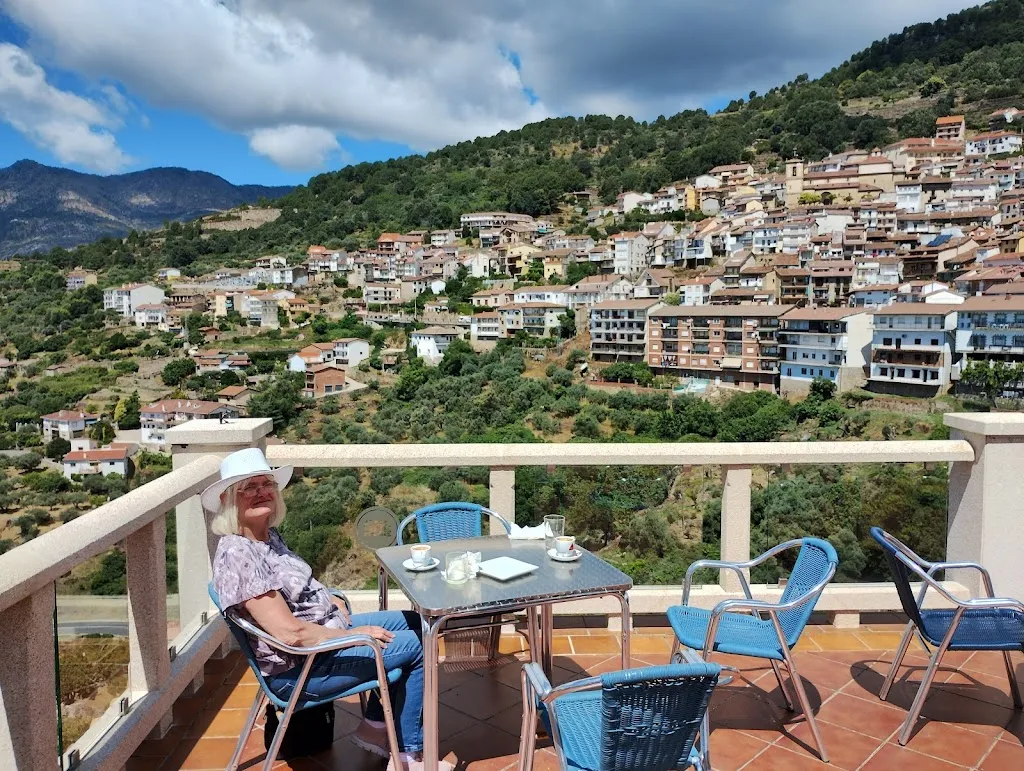 simon mitchelmore_Hostal El Cerro_Pedro Bernardo_review