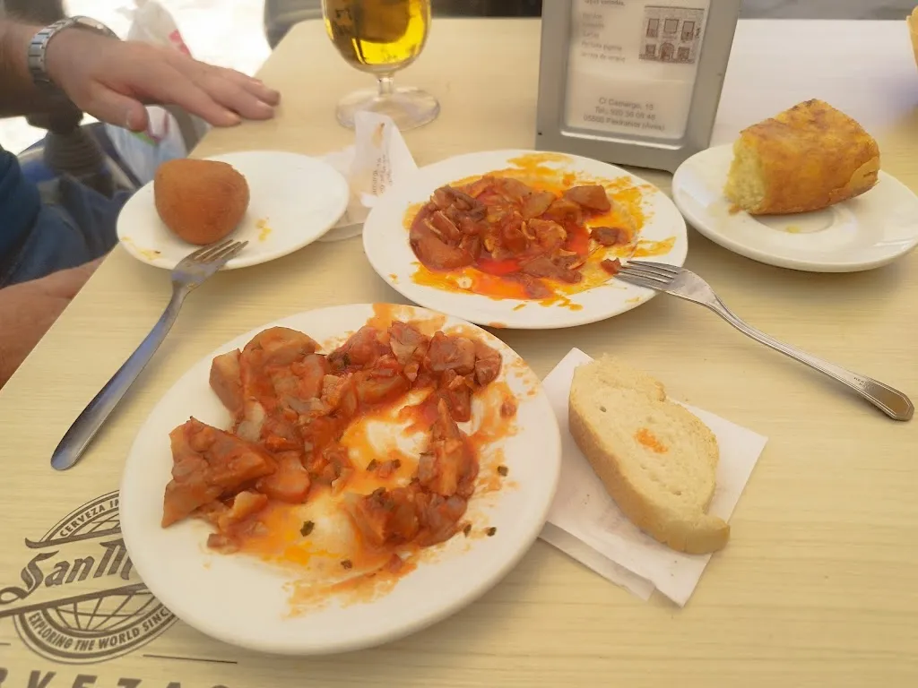 M. Elisa L.V._Hostal Bar Jesús_Piedrahíta_avis