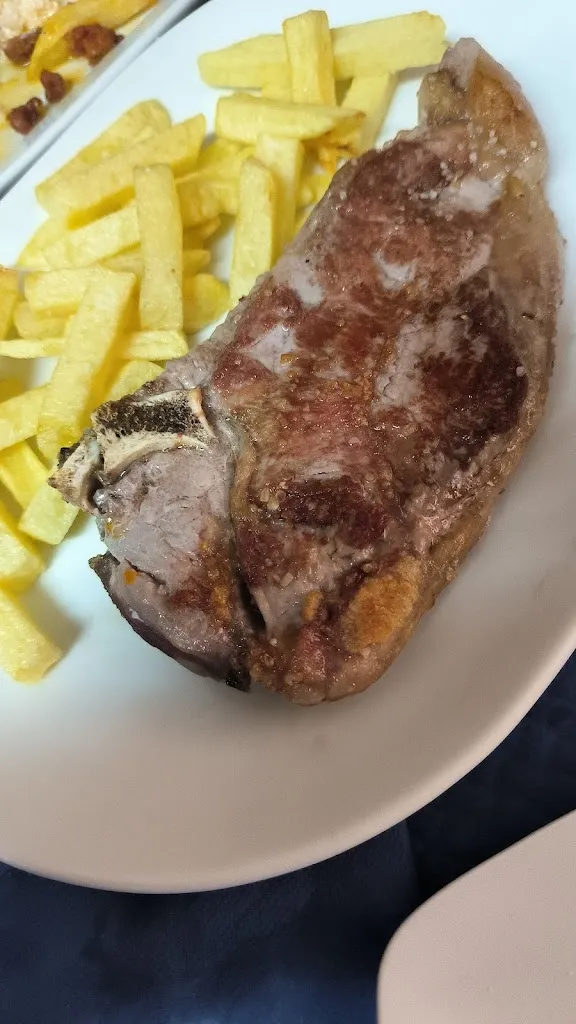 Eusebio Gonzalez_Bar restaurante Gila_Peguerinos_review