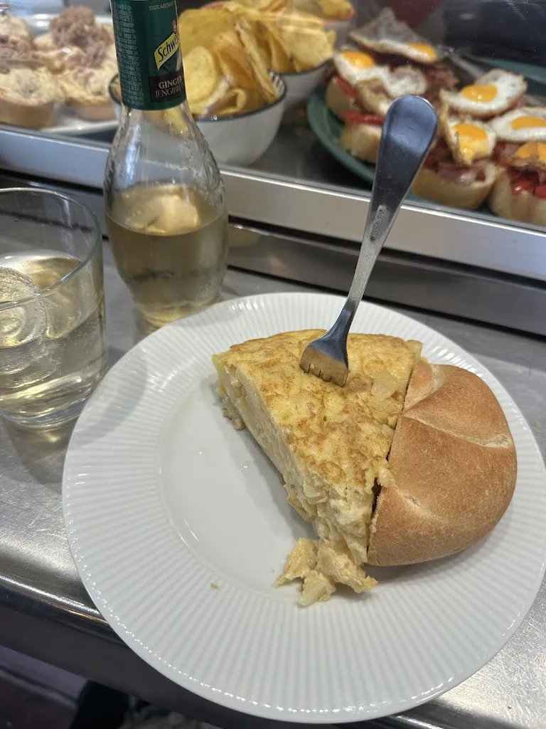 Divya Chawla_Restaurante Los Ángeles_Pedro-Rodríguez_review