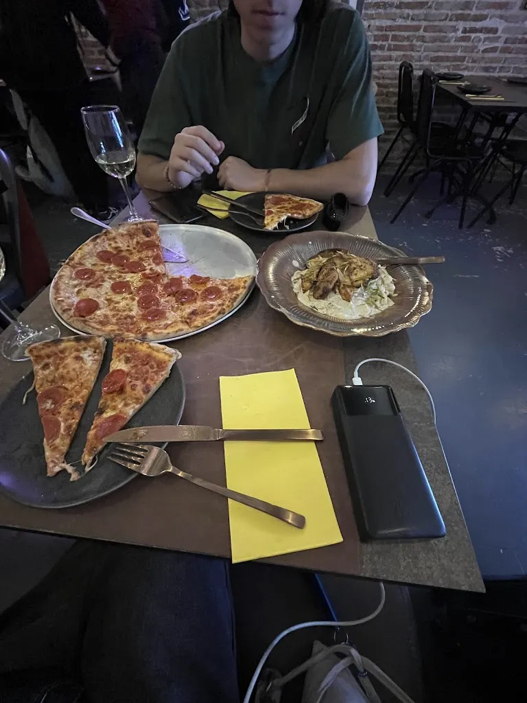 antonia platanioti_Guido's Nation Pasta & Pizza_Pedro-Rodríguez_review