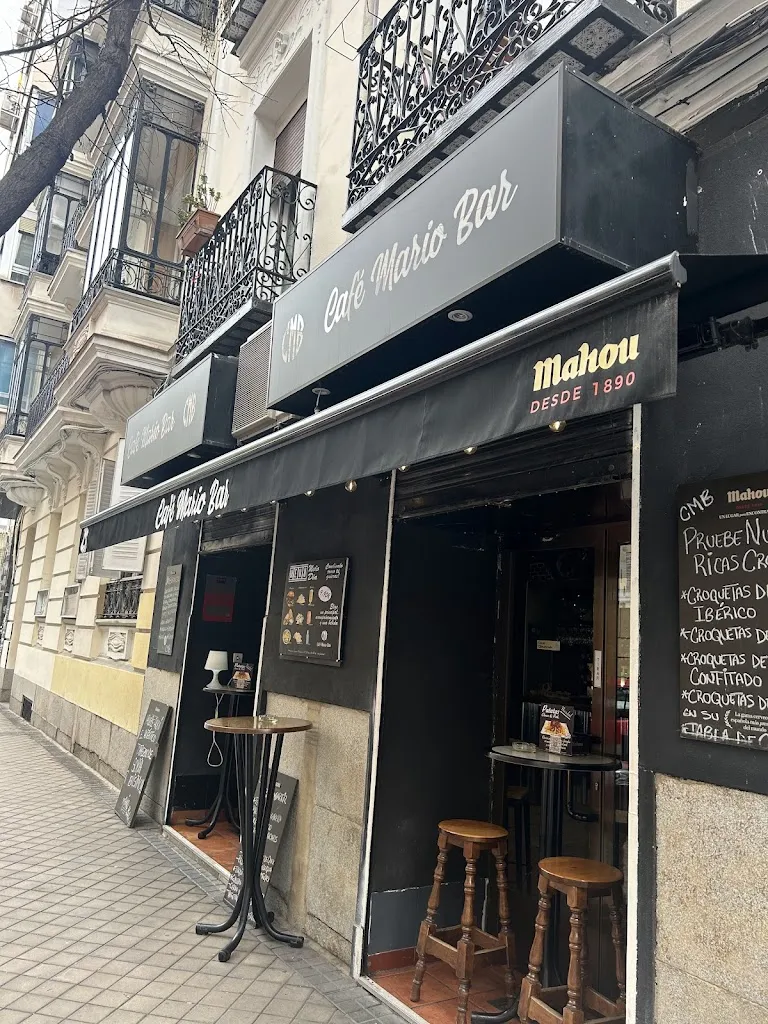 Ange Loughran_Café Mario Bar_Pedro-Rodríguez_review