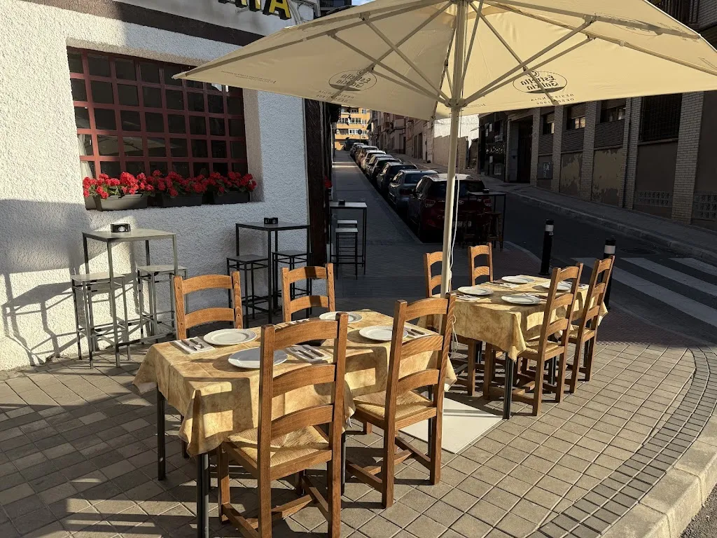 Restaurante Mirador de Castilla_Puerto Castilla_slider_image_3