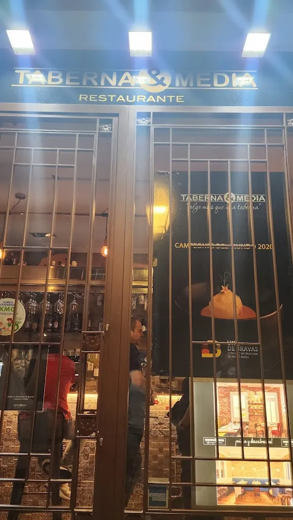 Jane R_Taberna & Media_Mesia_review