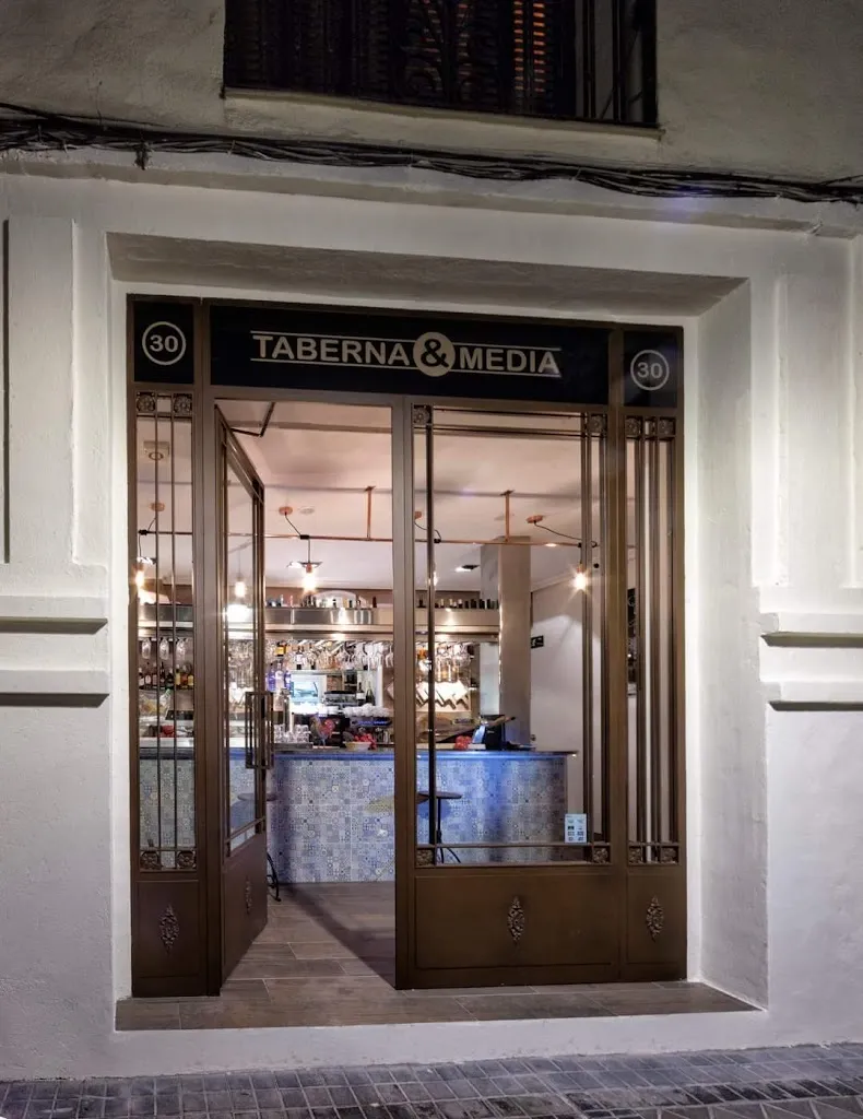 Taberna & Media_Mesia_slider_image_1