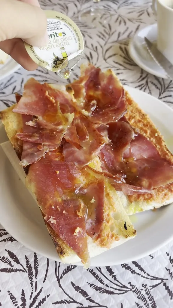 Carlos Martin_El Colegial_Salobral_review