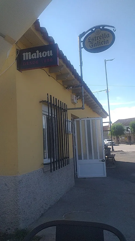 miguelina castro_BAR EL VALLE_Salobral_recensione