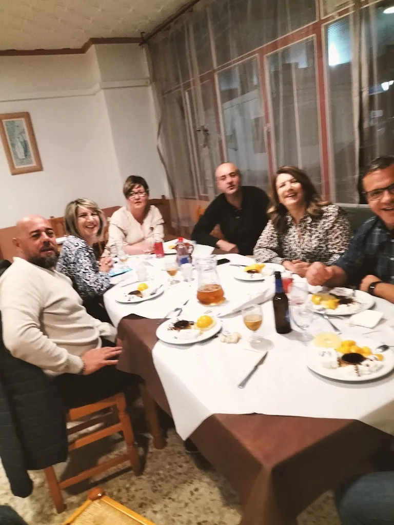 El Canal Barbacoa Comidas Caseras Y Tapas Variadas_Salobral_slider_image_3