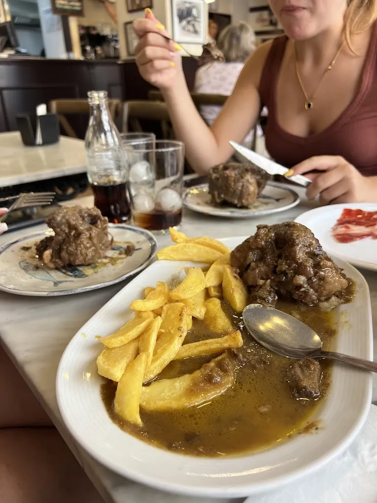 Vasco Rebocho_Bar restaurante Los Claveles_Navalmoral_Bewertung