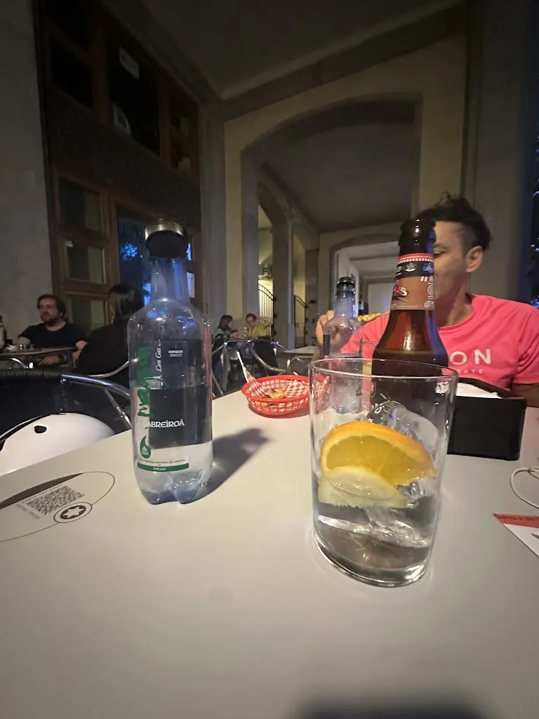 Antony Ramirez Ferrigno_BAR - PHIBURGER_Mesia_review