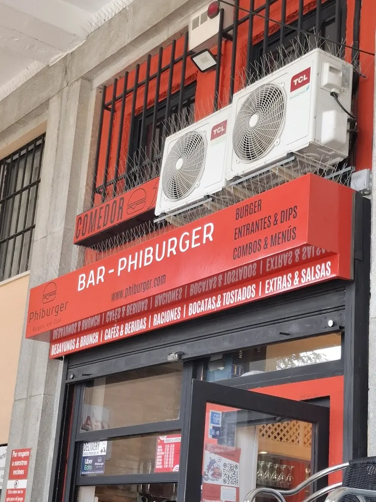 BAR - PHIBURGER_Mesia_slider_image_2