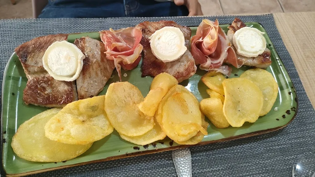 Lourdes Quintanilla_Bar restaurante Chulería_Navalmoral_review