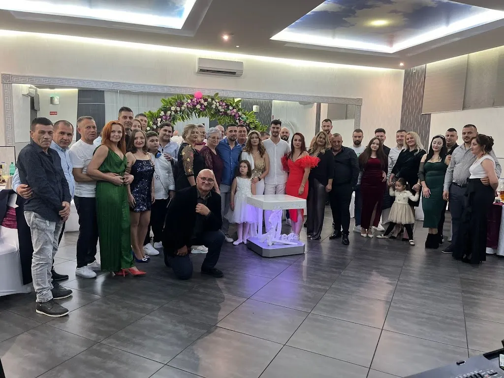 Doinita Titu_Restaurante Déjà Vu Bodas y Comuniones_Poveda_review