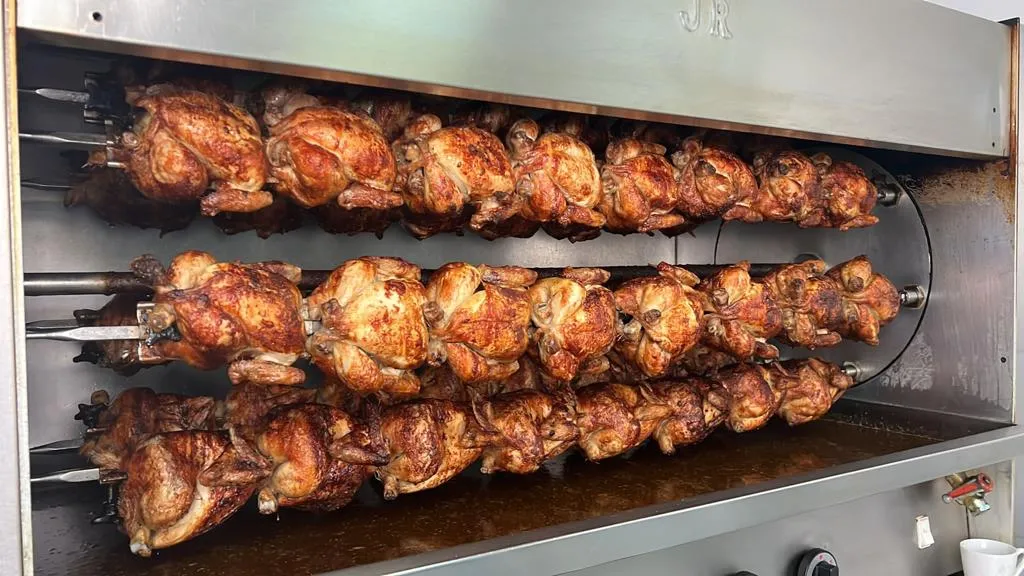 Asador de Pollos Ely La Poveda_Poveda_slider_image_2