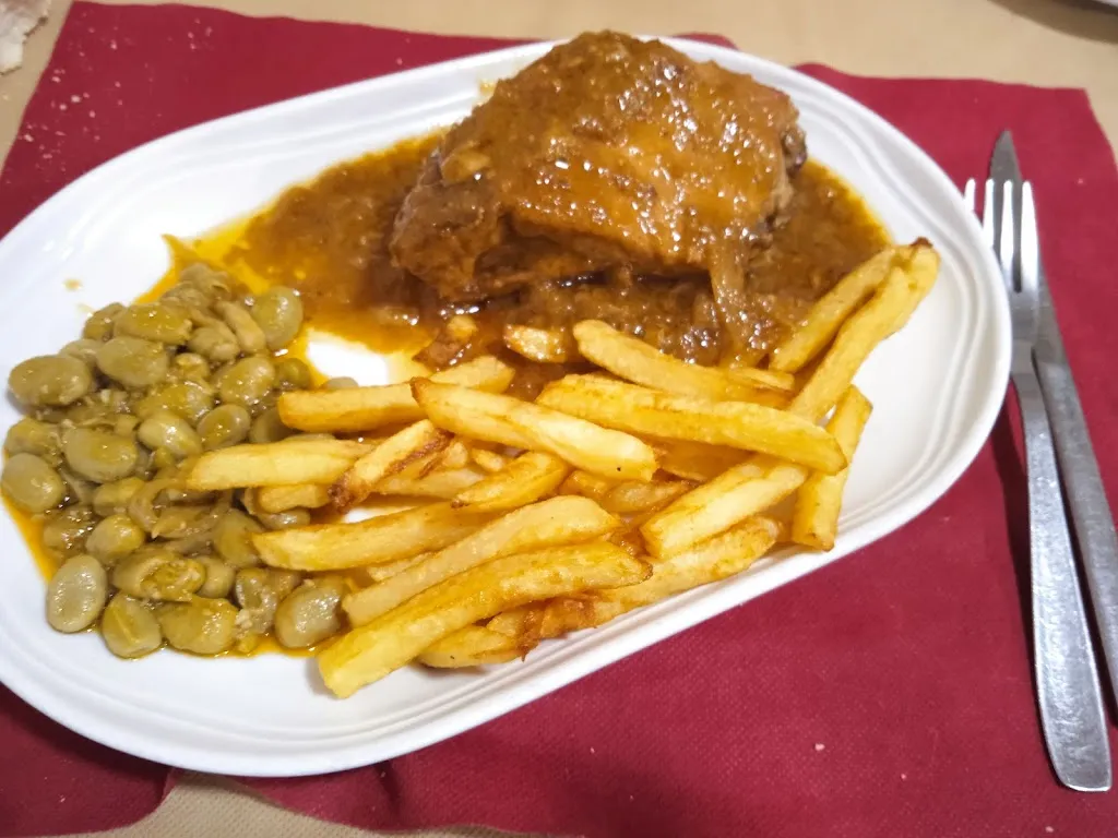 javier solis_Bar Domin_Poveda_review