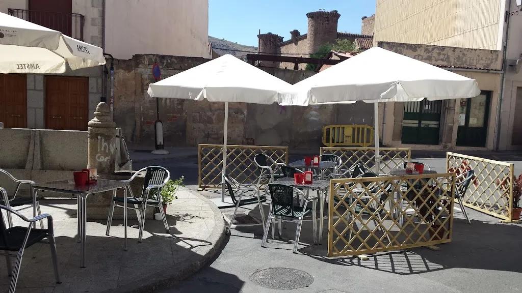 Cafe Bar Alpe restaurant in San Bartolomé de Corneja