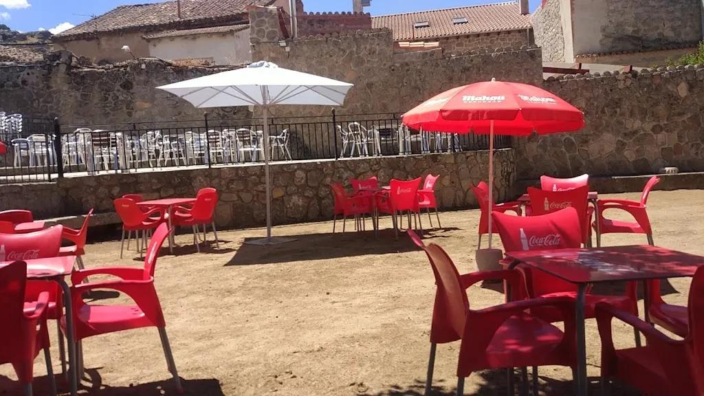 Disco Terraza El Peral_San Bartolomé de Pinares_slider_image_3