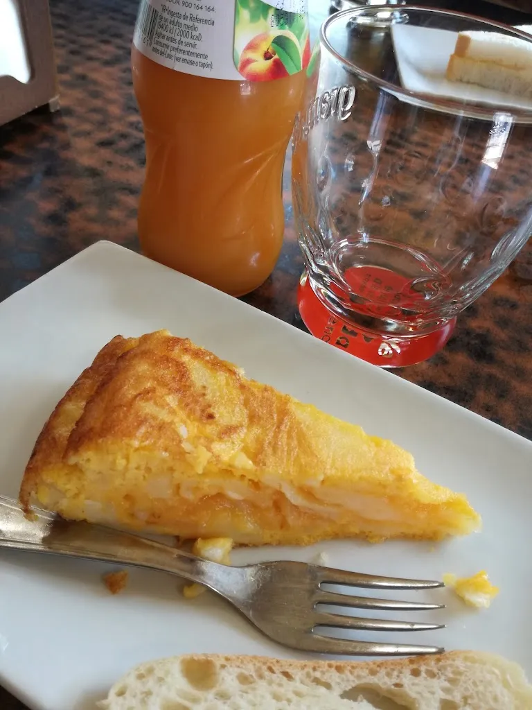 Menu_Bar Calvo_As Pontes de García Rodríguez_image_9