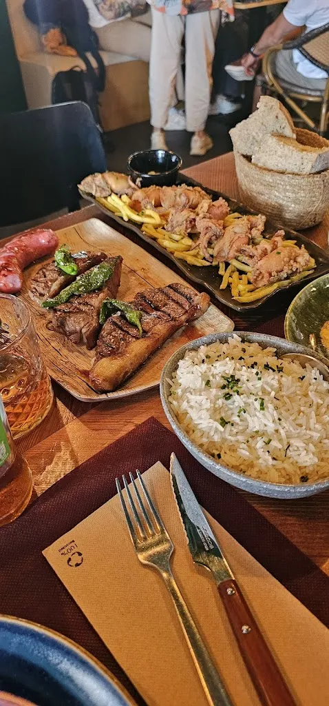 Jhonny Davila_Tropicaña Braseria O Burgo_Culleredo_review