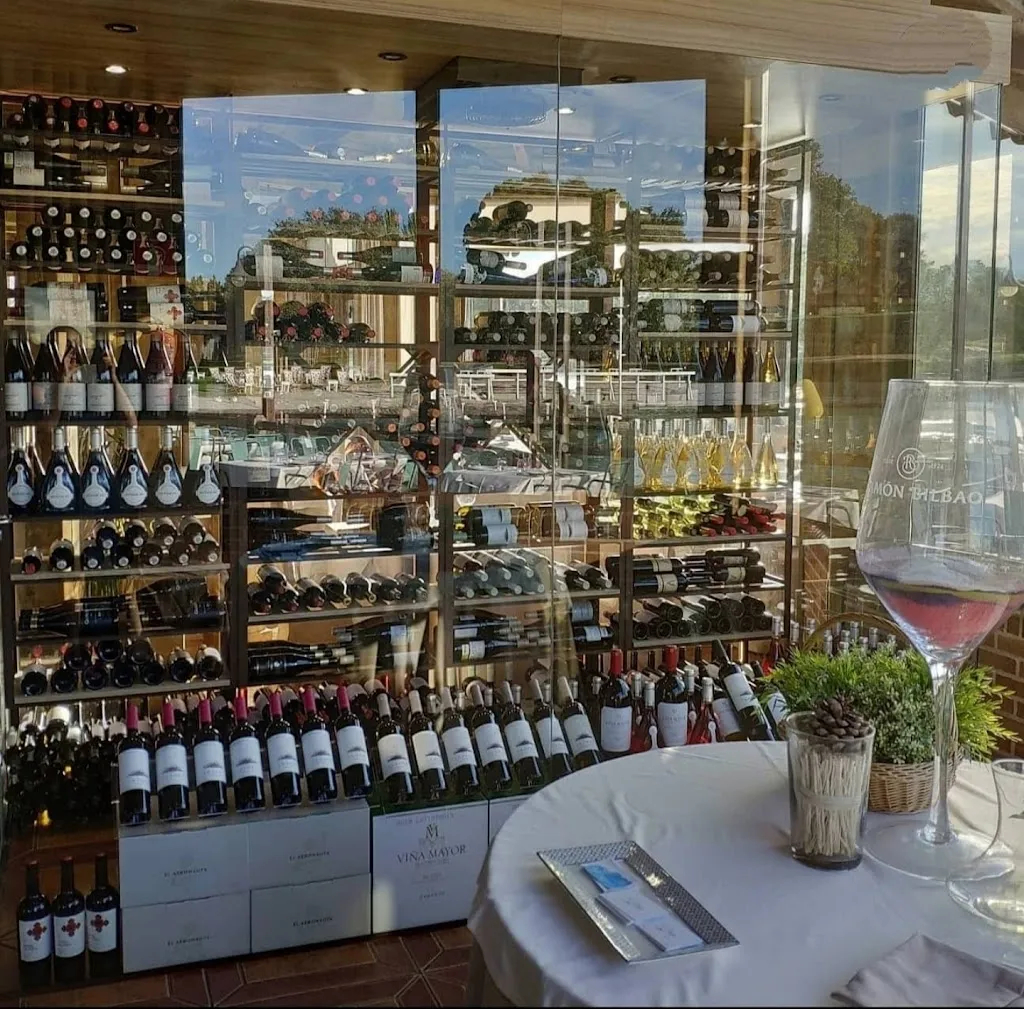 Restaurante El Lago de Boadilla restaurant in San Juan del Olmo