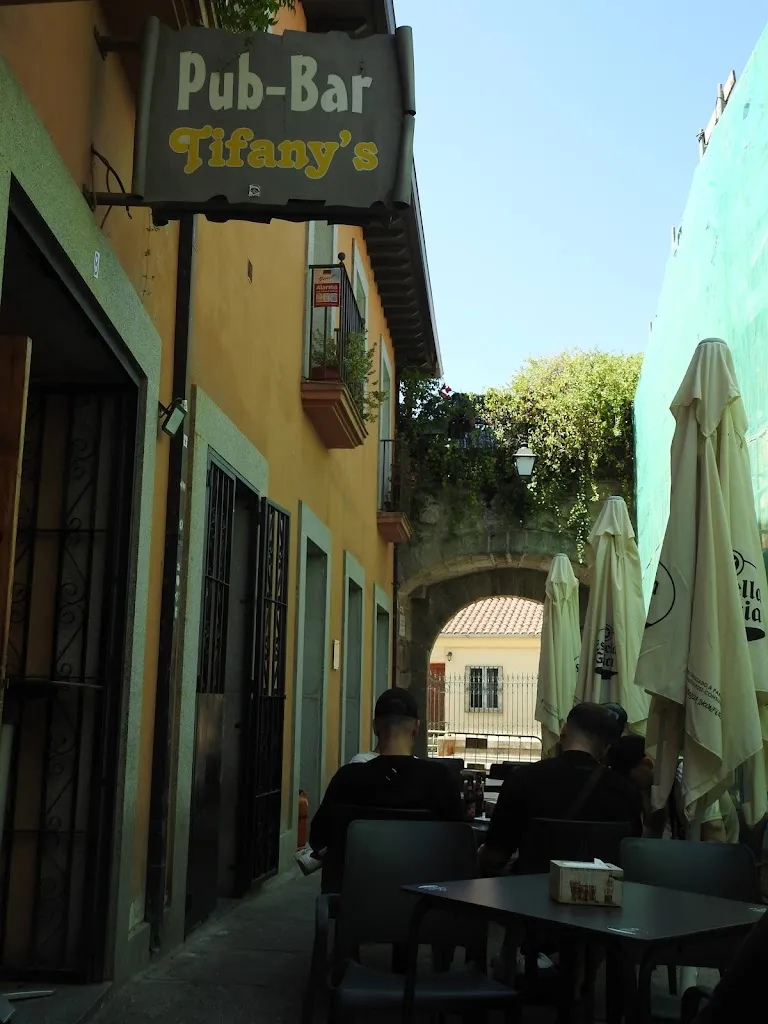 Bar Pub Tifany's restaurant in San Miguel de Corneja