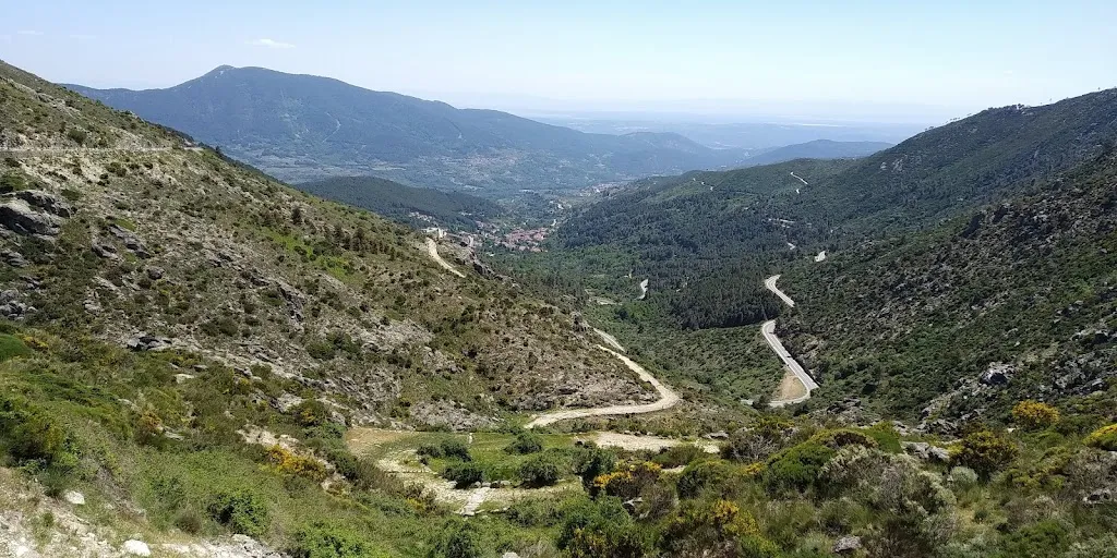 trissy Rowley_Hostal - Restaurante 