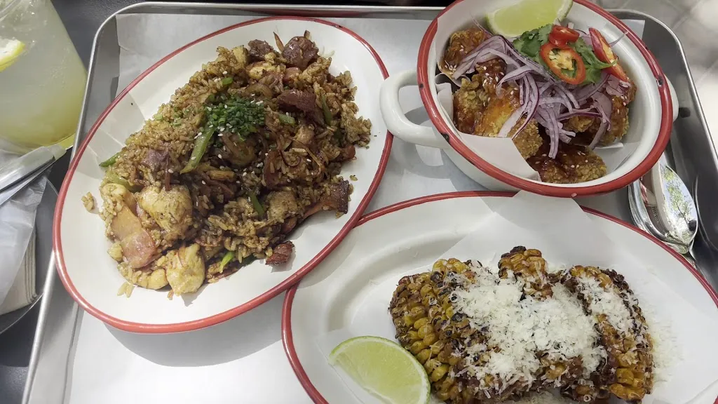 CHUCK CHUCK CHICKEN _Sanchorreja_slider_image_2