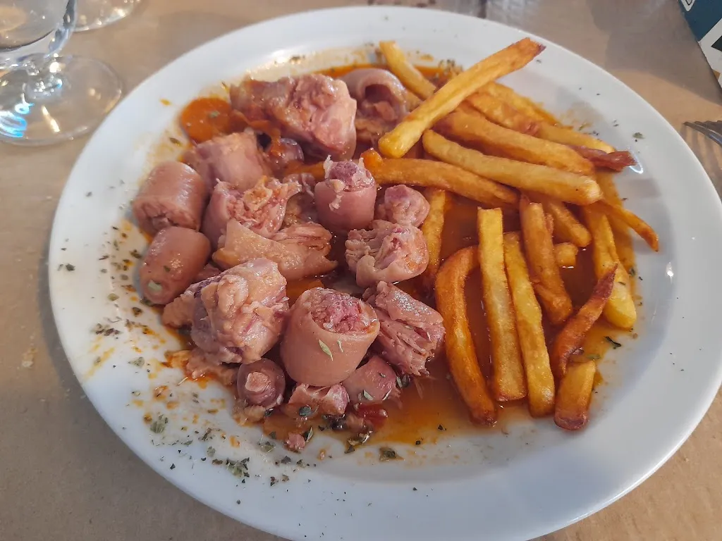 Ana Duro Martinez_EL PALOMAR_San Pedro del Arroyo_review