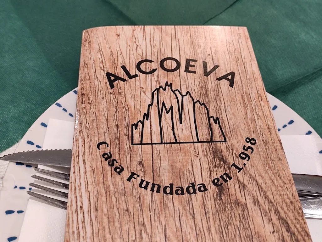 Adoracion Rodriguez Garcia_café bar alcoeva_Santa María del Tiétar_review