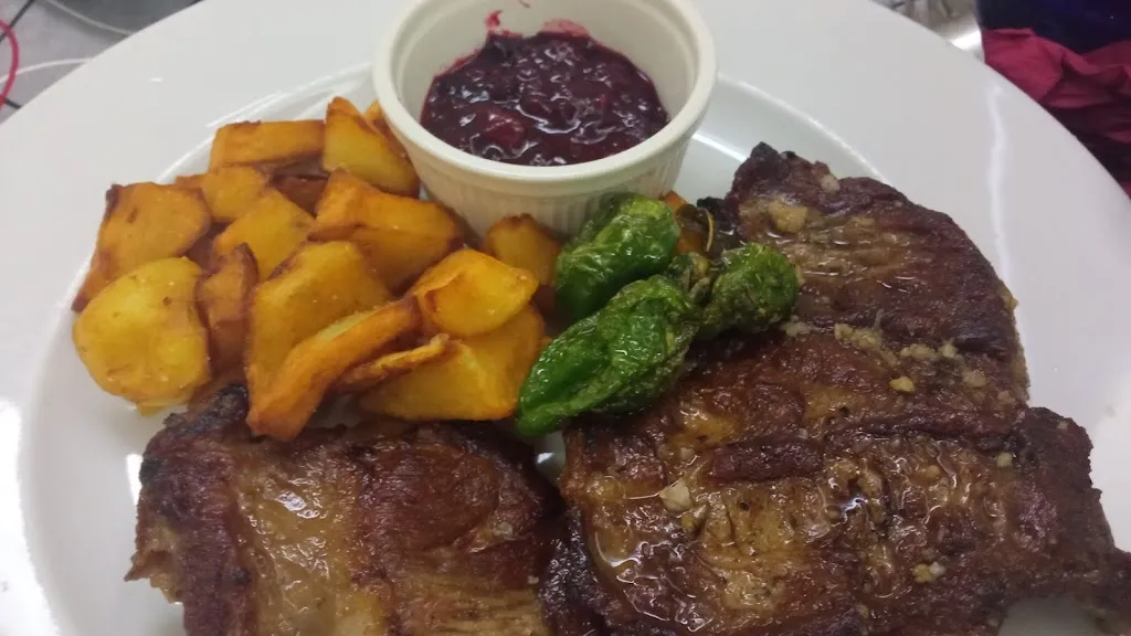 Asador El Amigo restaurant in San Martín de la Vega del Alberche