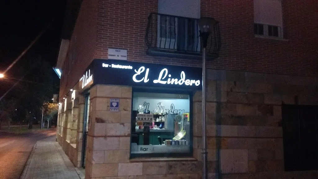 Bar-Restaurante El Lindero restaurant in San Martín de la Vega del Alberche