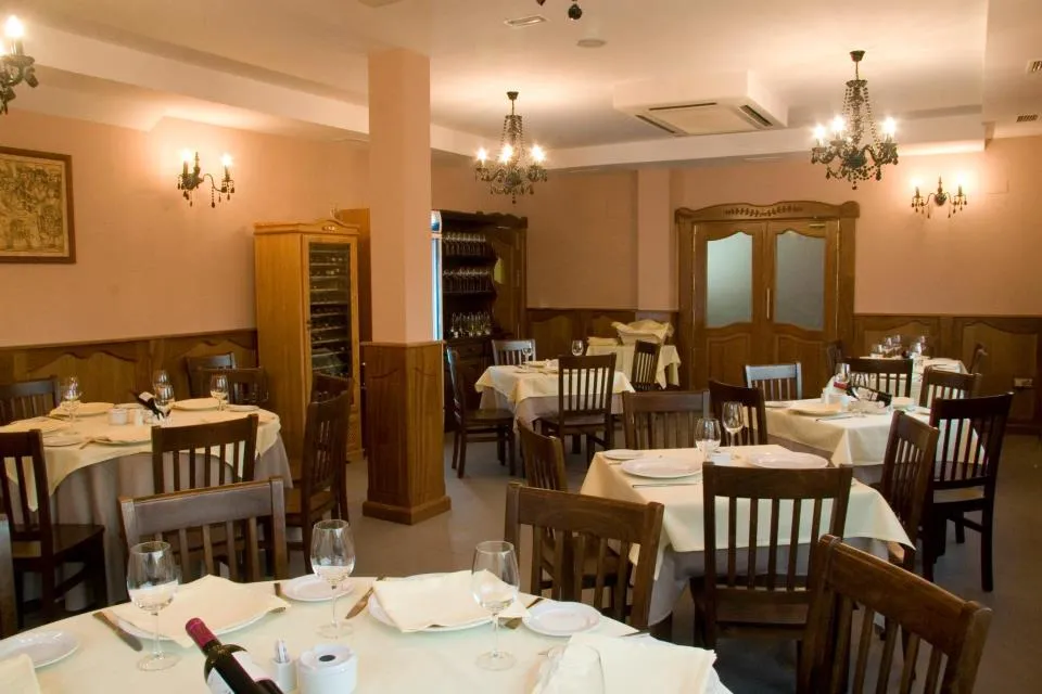 Restaurante El Tratado_San Martín de la Vega del Alberche_slider_image_1