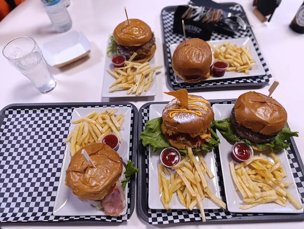 Hamburguesería Kilómetro cero_San Martín de la Vega del Alberche_slider_image_3