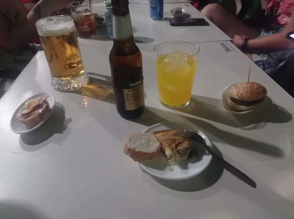 El bar de modesto_Solosancho_slider_image_3