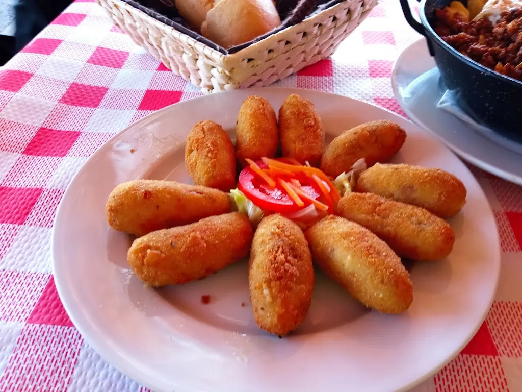 Restaurante La Gasolinera restaurant in Solosancho