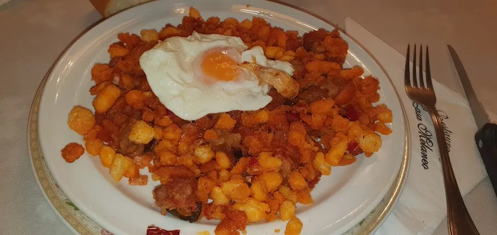 Paula M V_BAR RESTAURANTE CASA MELANEO._Sotillo de la Adrada_review