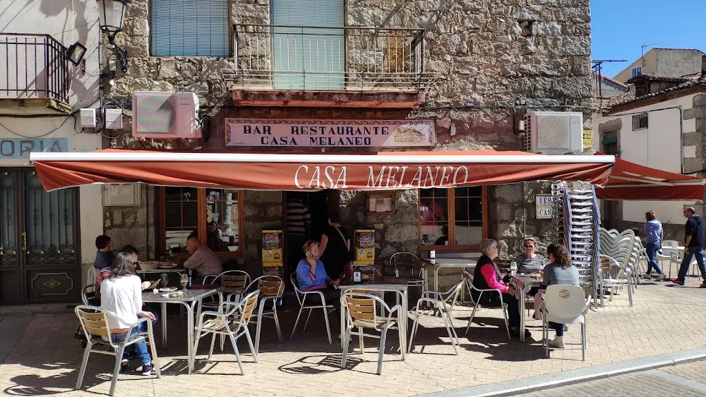 BAR RESTAURANTE CASA MELANEO. restaurant in Sotillo de la Adrada