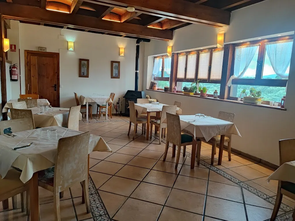 Posada Restaurante de Serrada en Puentes Viejas restaurant in Serrada La