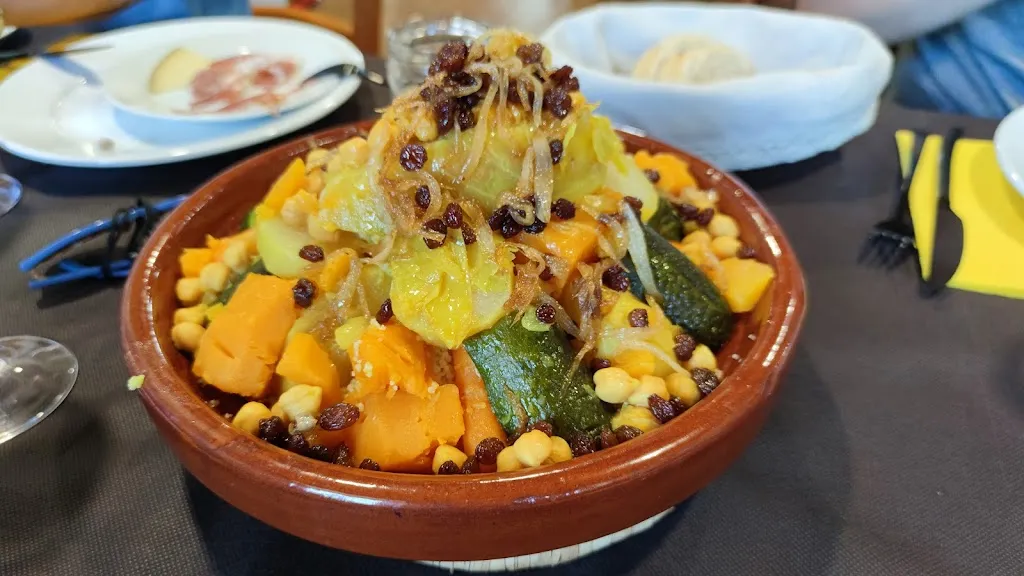 Agustín FG_El salón_Tormellas_recensione