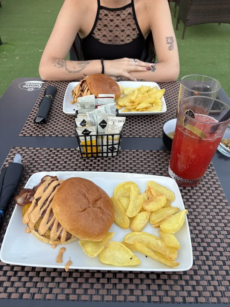 Kokó Chill Out restaurant in Serranillos