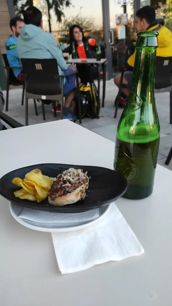 Gabriel Moreno Tovar_Taberna El Castor_Valdecasa_review