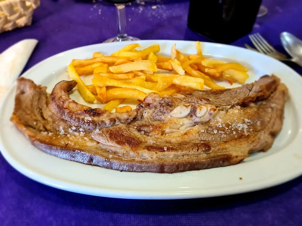 Bar Restaurante Las Escuelas_Villanueva de Ávila_slider_image_3