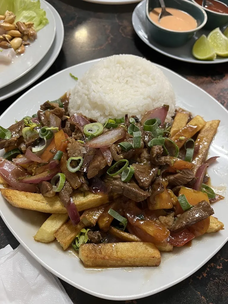 Xulia Rocamora Penín_RESTAURANTE PERUANO 